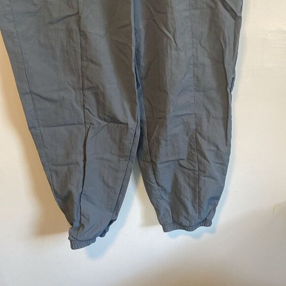 Fabletics Gray & White Colorblock Kickback Two-Tone Track Pants Size XL - Picture 3 of 8